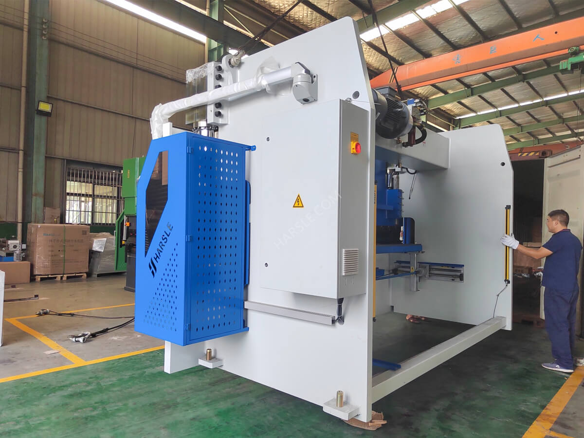 ເມັກຊິໂກ-We67K-200T4000-With-DAX-CNC-Press-Press-Brake (2)