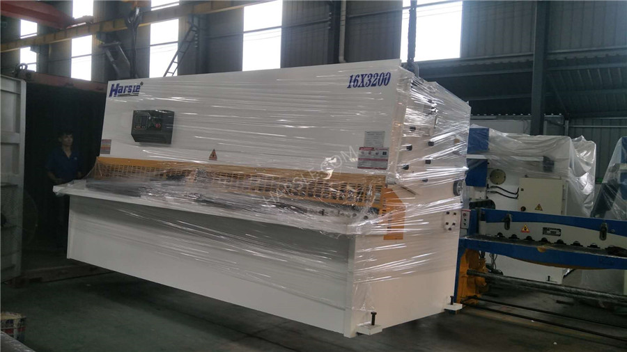 USA-QC12K-16 * 3200 Shearing machine