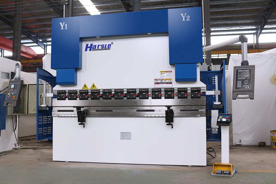 WE67KK-125T2500 CNC 5 Axis ກົດເບຣກກັບ DA-52s