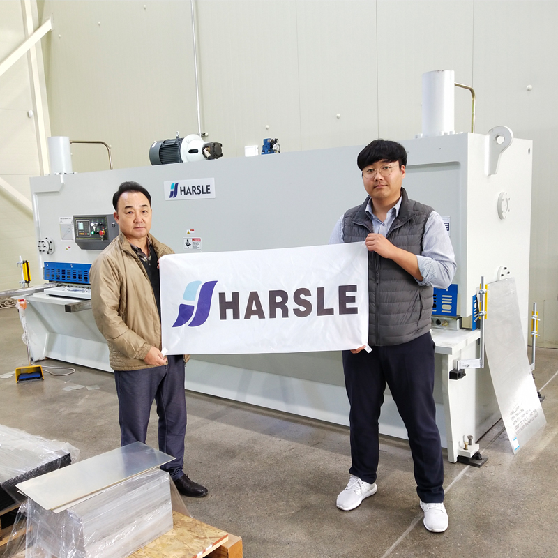 HARSLE Guillotine Shearing Machine ໃນເກົາຫຼີໃຕ້, ເຄື່ອງກວດແຜ່ນຕັດ